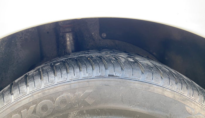 2021 Hyundai New Elantra 2.0 SX MT PETROL, Petrol, Manual, 34,922 km, Right Rear Tyre Tread