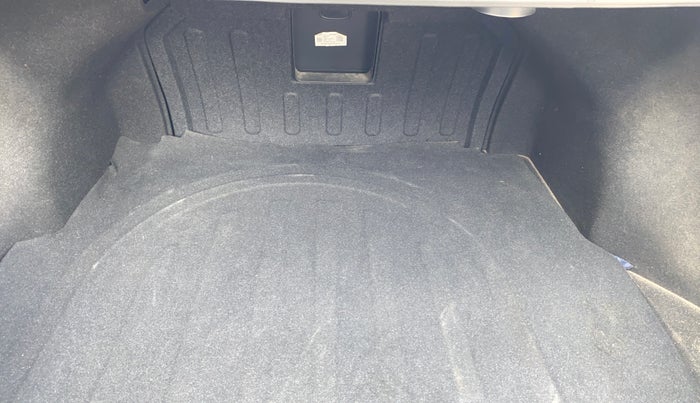 2021 Hyundai New Elantra 2.0 SX MT PETROL, Petrol, Manual, 34,922 km, Boot Inside