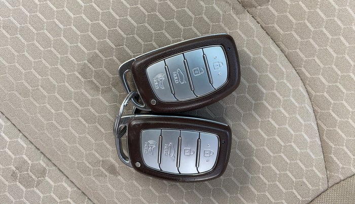 2021 Hyundai New Elantra 2.0 SX MT PETROL, Petrol, Manual, 34,922 km, Key Close Up