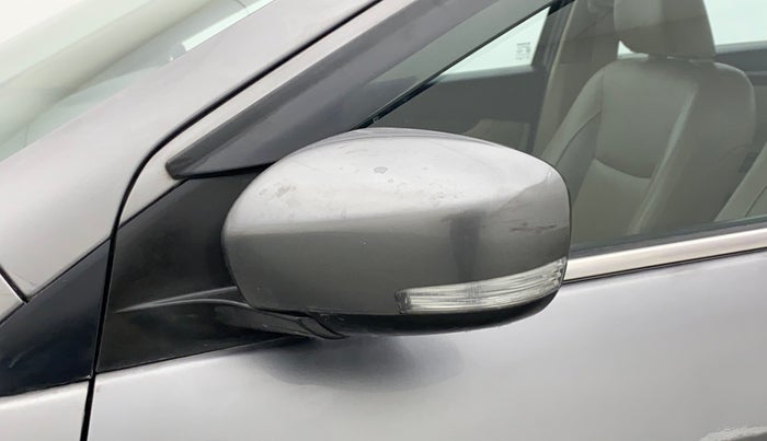 2017 Maruti Ciaz ALPHA 1.4 VVT, Petrol, Manual, 70,864 km, Left rear-view mirror - Folding motor not working