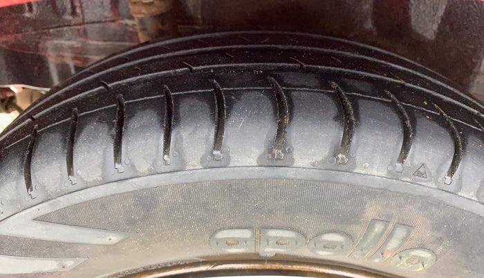 2014 Honda Brio S MT, Petrol, Manual, 60,371 km, Right Rear Tyre Tread