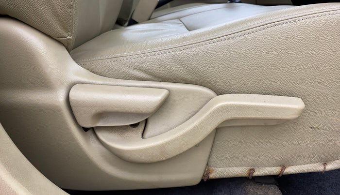 2014 Honda Brio S MT, Petrol, Manual, 60,371 km, Driver Side Adjustment Panel