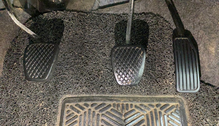 2014 Honda Brio S MT, Petrol, Manual, 60,371 km, Pedals