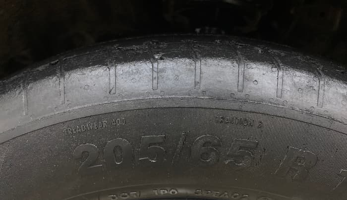 2015 Hyundai Creta SX PLUS 1.6 PETROL, Petrol, Manual, 1,05,261 km, Left Front Tyre Tread