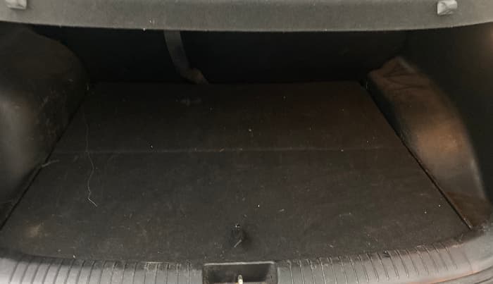 2015 Hyundai Creta SX PLUS 1.6 PETROL, Petrol, Manual, 1,05,261 km, Boot Inside