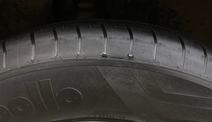 2015 Hyundai Creta SX PLUS 1.6 PETROL, Petrol, Manual, 1,05,261 km, Right Rear Tyre Tread