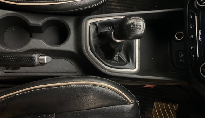 2015 Hyundai Creta SX PLUS 1.6 PETROL, Petrol, Manual, 1,05,261 km, Gear Lever