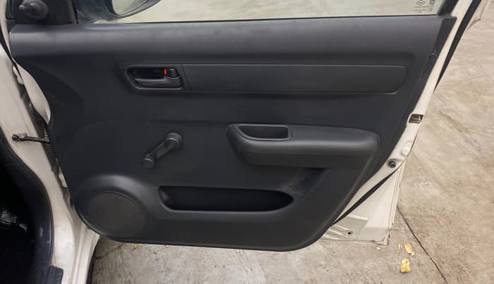2016 Maruti Swift Dzire TOUR DIESEL, Diesel, Manual, 1,15,844 km, Driver Side Door Panels Control