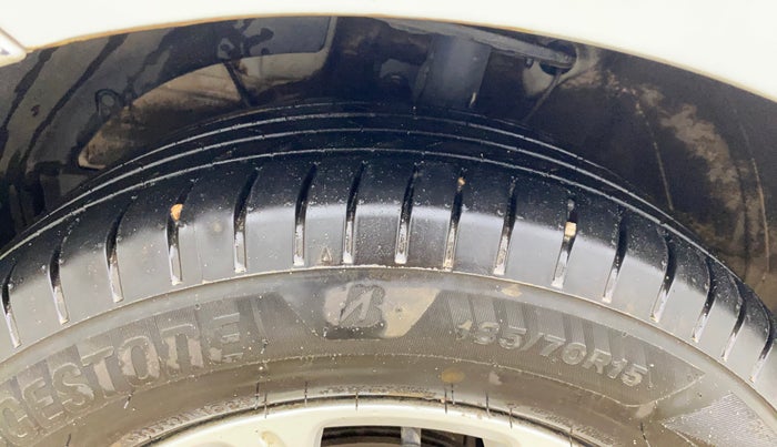 2018 Maruti Swift ZXI, Petrol, Manual, 78,014 km, Left Front Tyre Tread