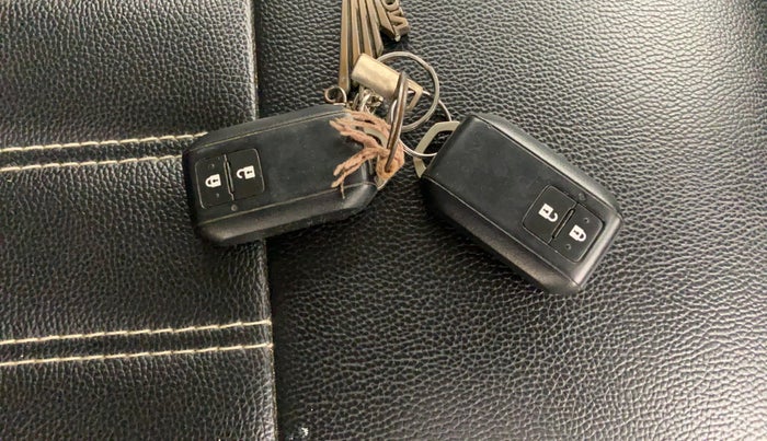 2018 Maruti Swift ZXI, Petrol, Manual, 78,014 km, Key Close Up