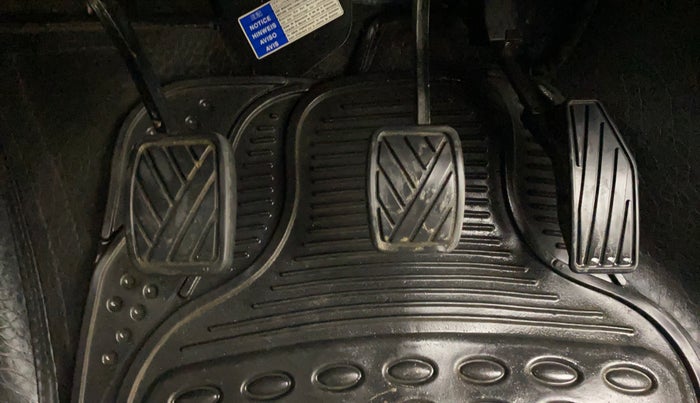 2018 Maruti Swift ZXI, Petrol, Manual, 78,014 km, Pedals