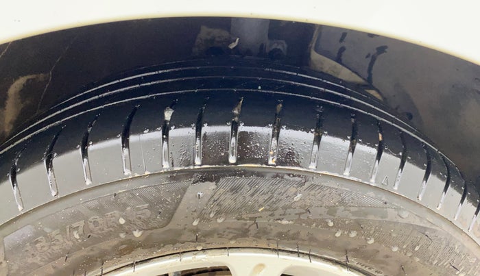 2018 Maruti Swift ZXI, Petrol, Manual, 78,014 km, Right Front Tyre Tread
