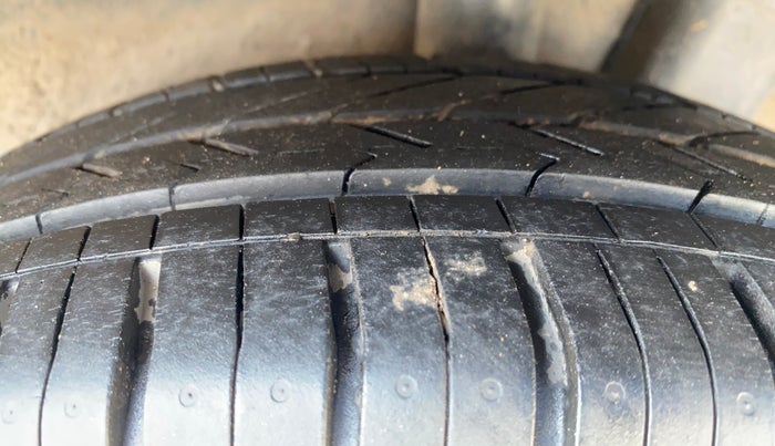 2014 Hyundai Grand i10 ASTA 1.2 KAPPA VTVT, Petrol, Manual, 34,865 km, Left Rear Tyre Tread