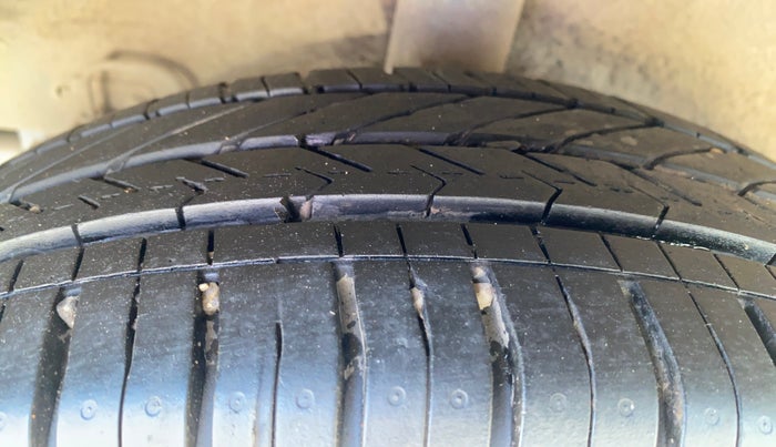 2014 Hyundai Grand i10 ASTA 1.2 KAPPA VTVT, Petrol, Manual, 34,865 km, Right Rear Tyre Tread