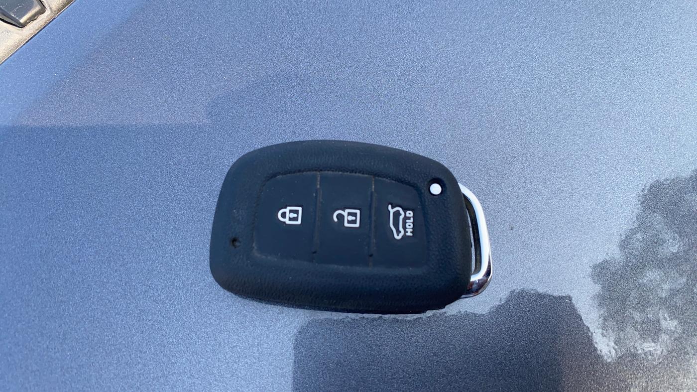 2014 Hyundai Grand i10 ASTA 1.2 KAPPA VTVT, Petrol, Manual, 34,937 km, Key Close Up