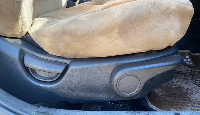 2014 Hyundai Grand i10 ASTA 1.2 KAPPA VTVT, Petrol, Manual, 34,865 km, Driver Side Adjustment Panel