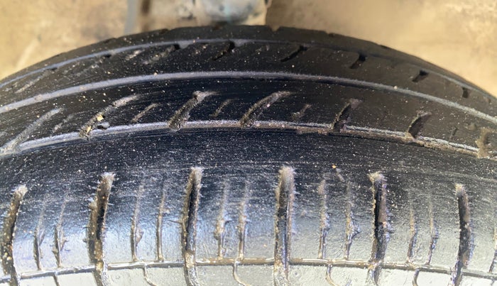 2017 Maruti Alto 800 VXI, Petrol, Manual, 69,623 km, Right Front Tyre Tread