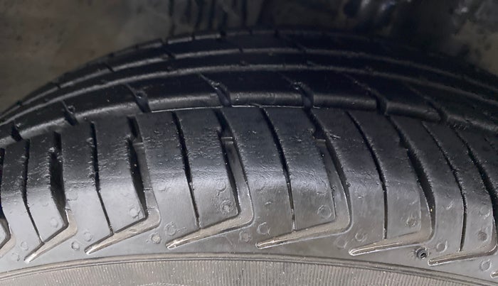2018 Datsun Redi Go 1.0 S AT, Petrol, Automatic, 39,123 km, Right Front Tyre Tread