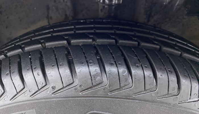 2018 Datsun Redi Go 1.0 S AT, Petrol, Automatic, 39,123 km, Left Front Tyre Tread