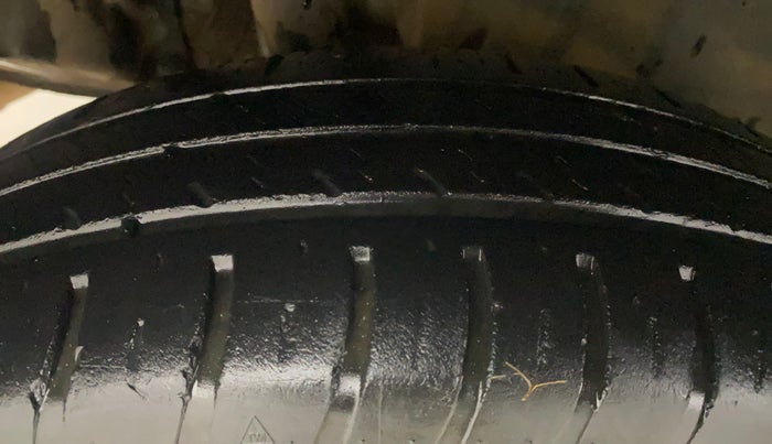 2018 Maruti Swift VXI AMT, Petrol, Automatic, 61,367 km, Right Rear Tyre Tread