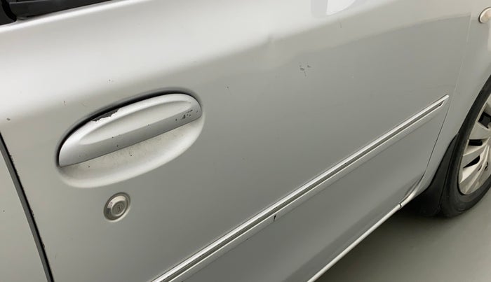 2013 Toyota Etios G, Petrol, Manual, 1,16,338 km, Driver-side door - Minor scratches