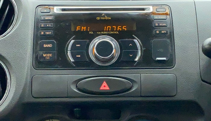 2013 Toyota Etios G, Petrol, Manual, 1,16,338 km, Infotainment system - Display is damaged