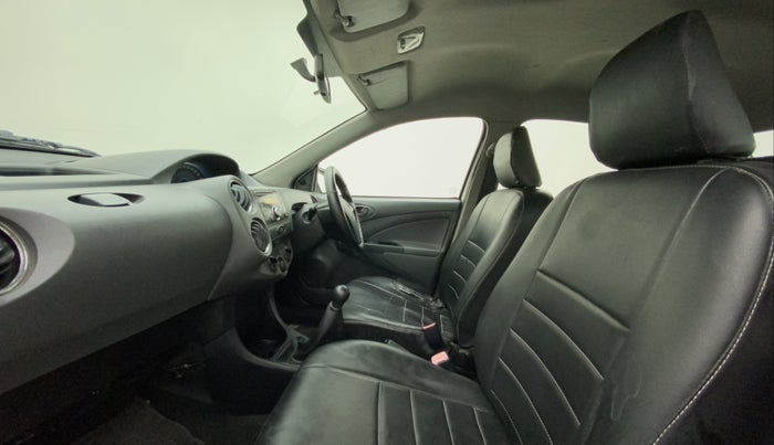2013 Toyota Etios G, Petrol, Manual, 1,16,338 km, Right Side Front Door Cabin