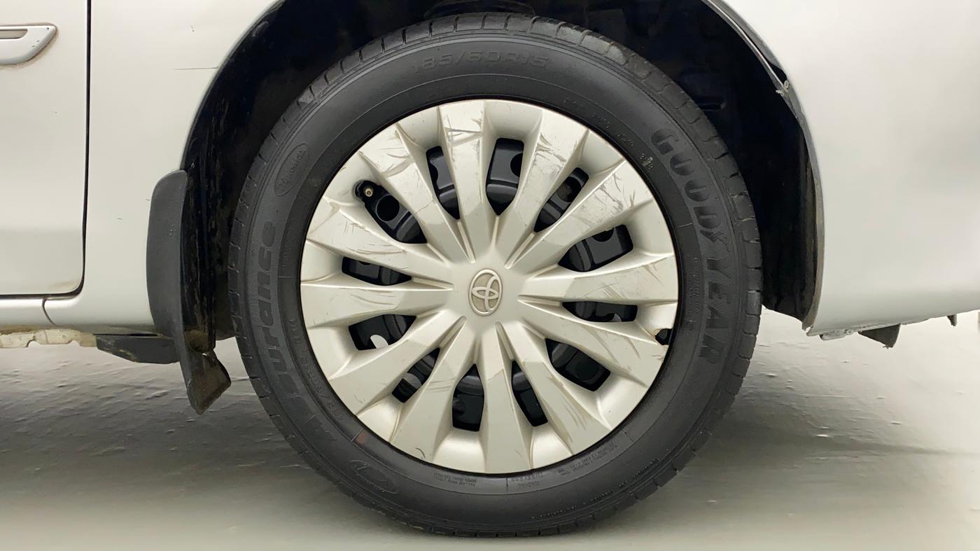 2013 Toyota Etios G, Petrol, Manual, 1,16,338 km, Right Front Wheel