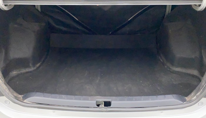 2013 Toyota Etios G, Petrol, Manual, 1,16,338 km, Boot Inside