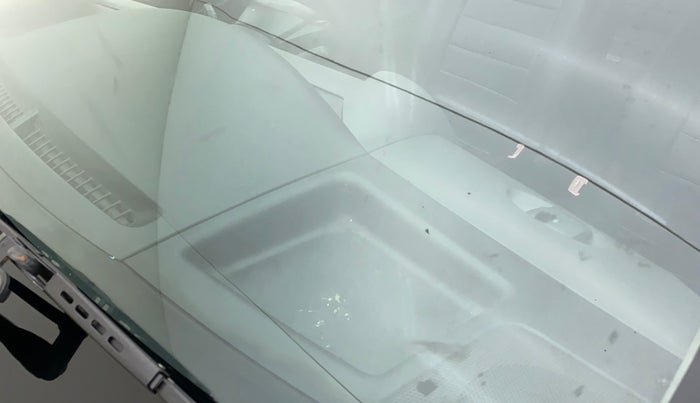 2013 Toyota Etios G, Petrol, Manual, 1,16,338 km, Front windshield - Minor spot on windshield