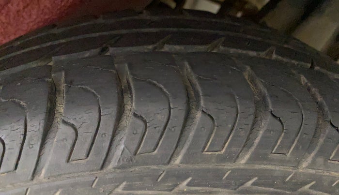 2017 Maruti Wagon R 1.0 VXI, Petrol, Manual, 25,859 km, Left Front Tyre Tread