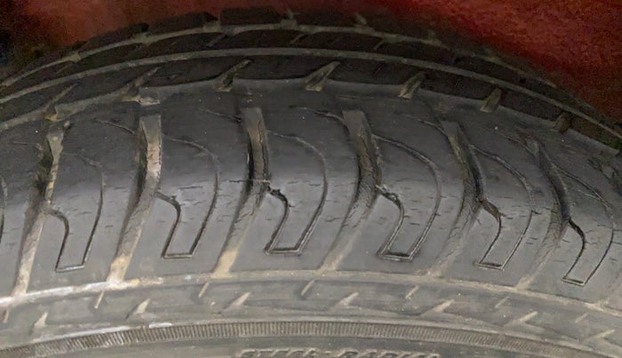 2017 Maruti Wagon R 1.0 VXI, Petrol, Manual, 25,859 km, Right Rear Tyre Tread