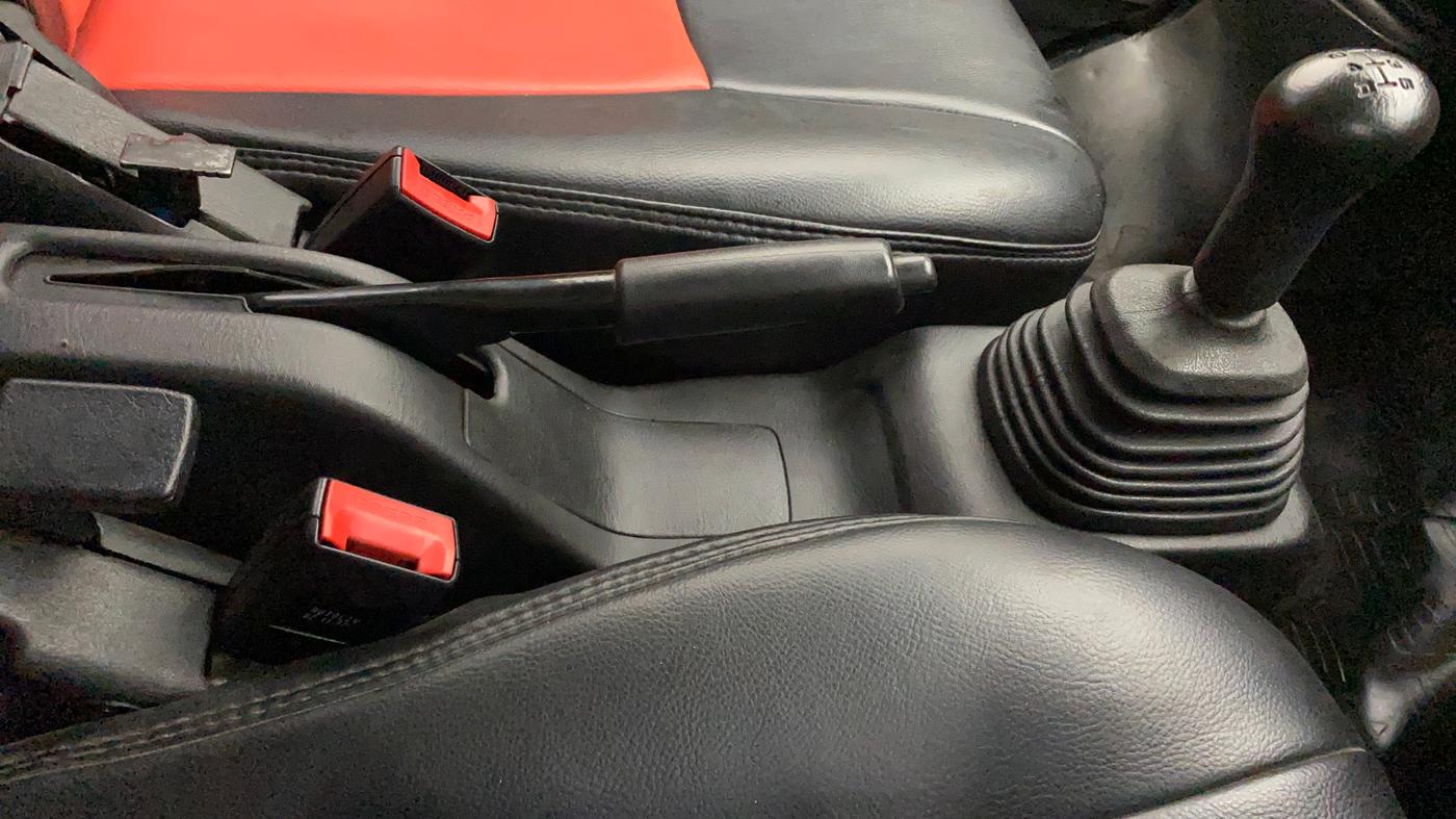 2017 Maruti Eeco 5 STR, Petrol, Manual, 29,145 km, Gear Lever