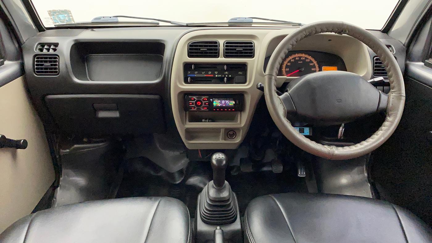 2017 Maruti Eeco 5 STR, Petrol, Manual, 29,145 km, Dashboard