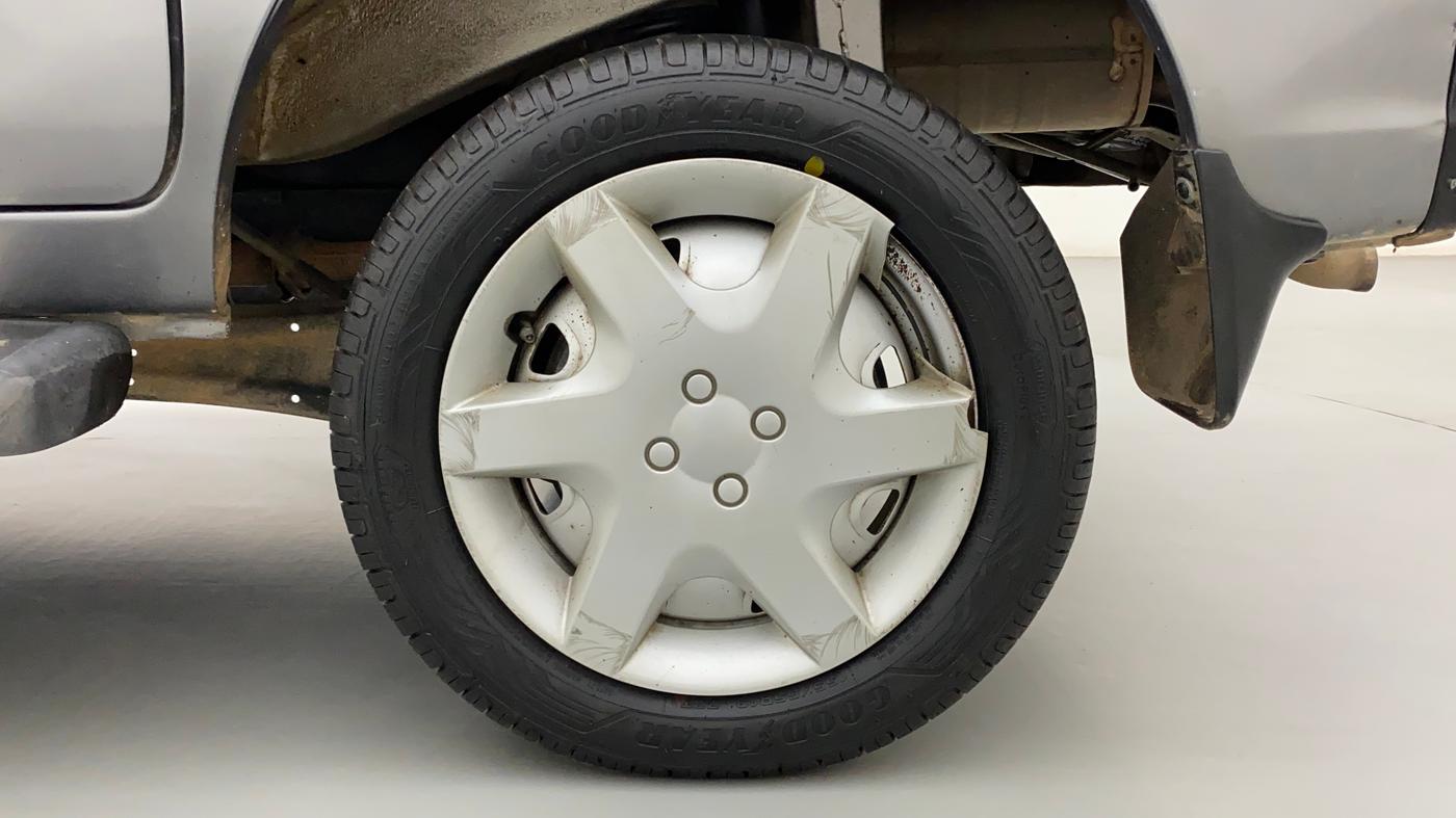 2017 Maruti Eeco 5 STR, Petrol, Manual, 29,145 km, Left Rear Wheel