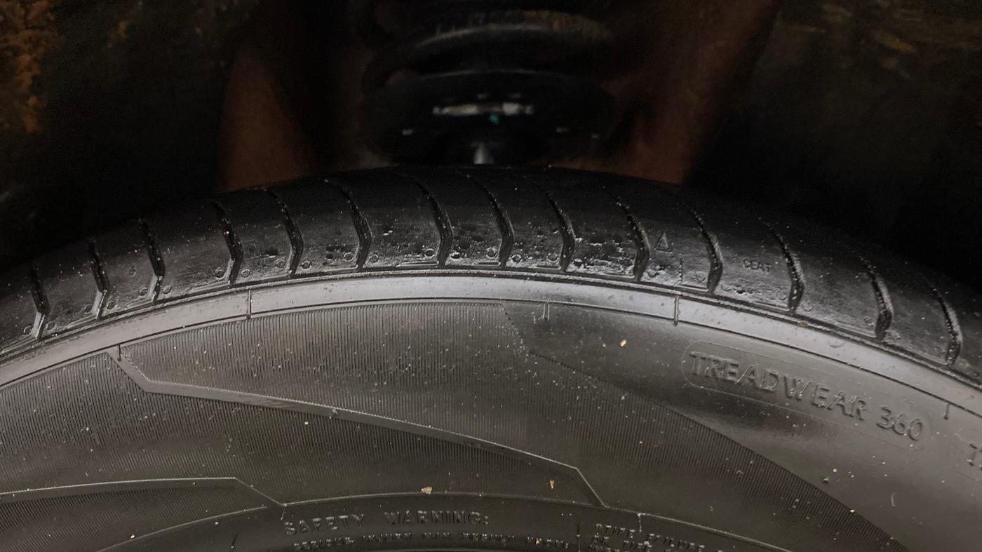 2020 MG HECTOR PLUS SHARP 1.5 PETROL TURBO CVT 6-STR, Petrol, Automatic, 56,478 km, Right Front Tyre Tread