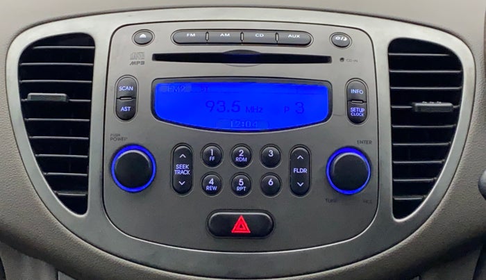 2016 Hyundai i10 SPORTZ 1.1, Petrol, Manual, 40,002 km, Infotainment System