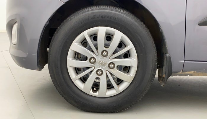 2016 Hyundai i10 SPORTZ 1.1, Petrol, Manual, 40,002 km, Left Front Wheel