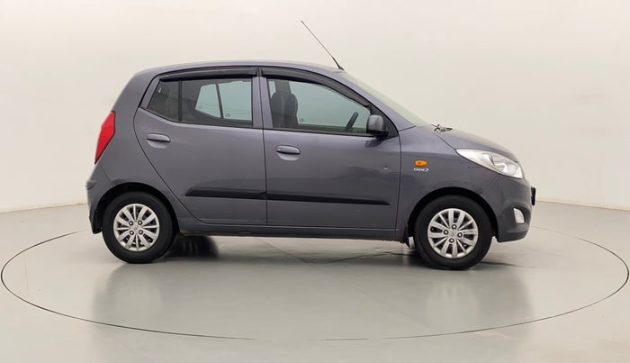 2016 Hyundai i10 SPORTZ 1.1, Petrol, Manual, 40,002 km, Right Side View