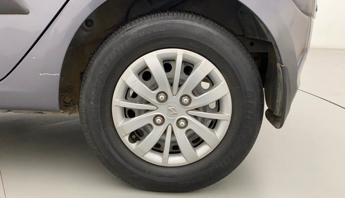 2016 Hyundai i10 SPORTZ 1.1, Petrol, Manual, 40,002 km, Left Rear Wheel