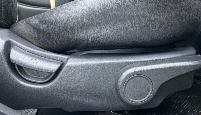 2014 Hyundai Xcent S 1.2 OPT, Petrol, Manual, 36,053 km, Driver Side Adjustment Panel
