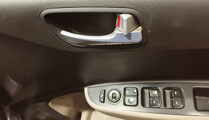2020 Hyundai Grand i10 SPORTZ 1.2 KAPPA VTVT, CNG, Manual, 49,375 km, Driver Side Door Panels Control