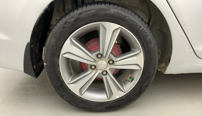2018 Hyundai Verna 1.6 VTVT SX (O) AT, Petrol, Automatic, 95,612 km, Right Rear Wheel