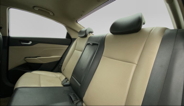2018 Hyundai Verna 1.6 VTVT SX (O) AT, Petrol, Automatic, 95,612 km, Right Side Rear Door Cabin
