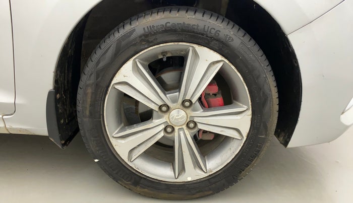 2018 Hyundai Verna 1.6 VTVT SX (O) AT, Petrol, Automatic, 95,612 km, Right Front Wheel