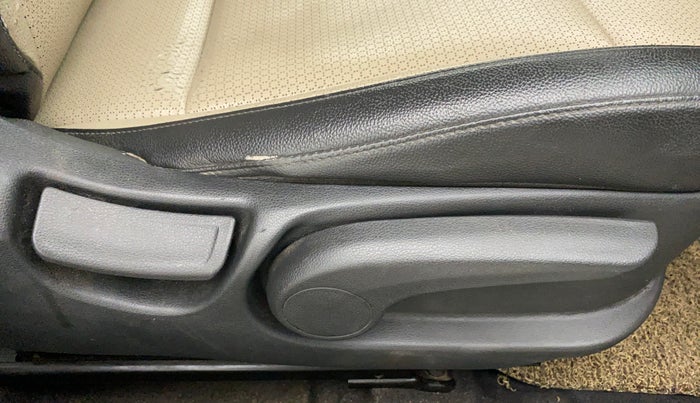2018 Hyundai Verna 1.6 VTVT SX (O) AT, Petrol, Automatic, 95,612 km, Driver Side Adjustment Panel