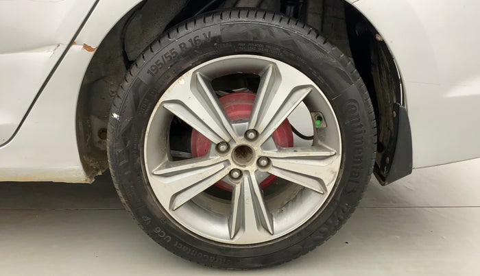 2018 Hyundai Verna 1.6 VTVT SX (O) AT, Petrol, Automatic, 95,612 km, Left Rear Wheel