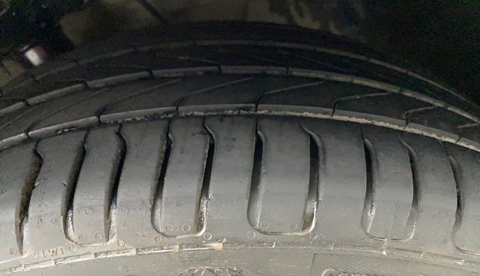 2018 Hyundai Verna 1.6 VTVT SX (O) AT, Petrol, Automatic, 95,612 km, Right Front Tyre Tread