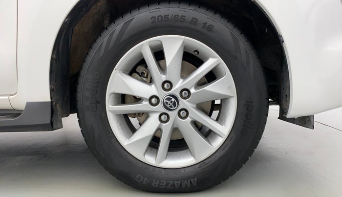 2019 Toyota Innova Crysta 2.4 GX 8 STR, Diesel, Manual, 38,470 km, Right Front Wheel