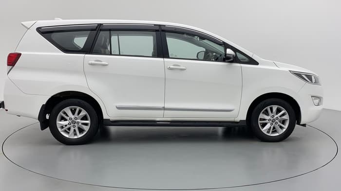 2019 Toyota Innova Crysta 2.4 GX 8 STR, Diesel, Manual, 38,470 km, Right Side View